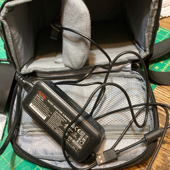 Autel Ribitics EVO II-8K portable Drone with case & backpack - Picture 4 of 15